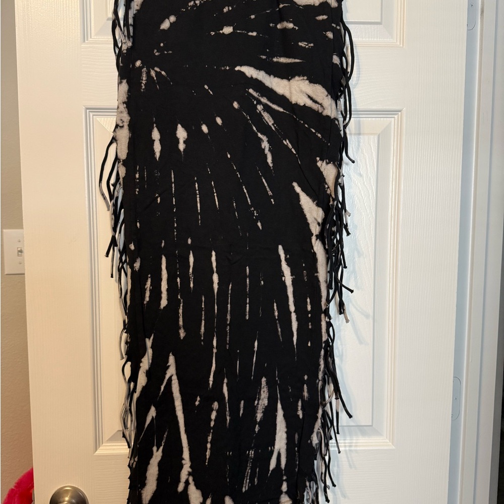 Fashion Nova Black and White Tie-Dye Pencil Skirt